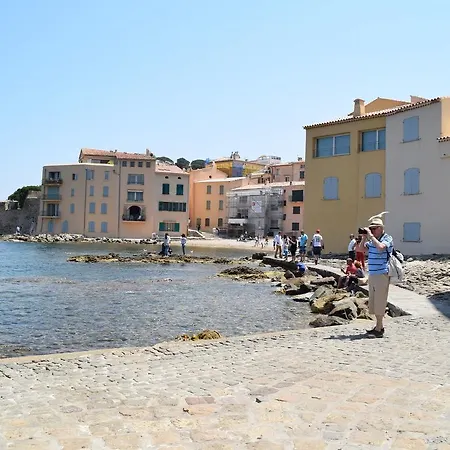 Modern Holiday In Port Near The Beach Feriehus Grimaud